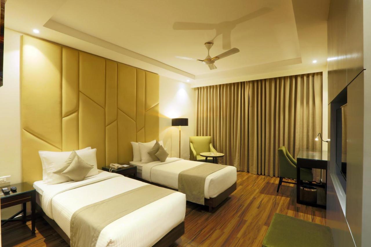 Resort The Lohias, Goa Candolim Exterior foto