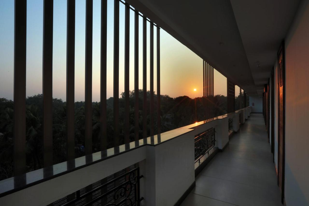 Resort The Lohias, Goa Candolim Exterior foto